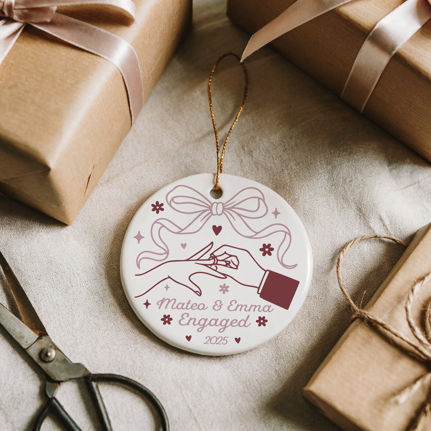 Aesthetic Hands Couple Ornament, Personalized Engagement Souvenir, Ceramic Keepsake.