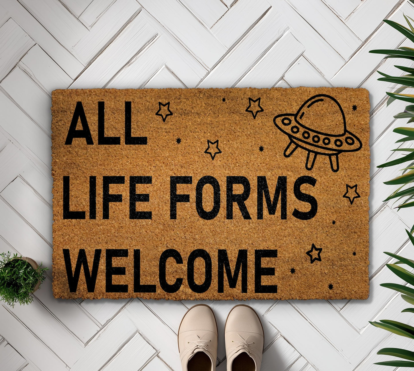 Sci-Fi Lovers Welcome with Funny Alien Doormat, Ideal Housewarming Gift