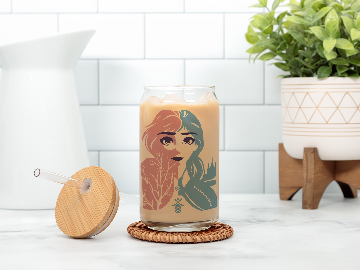 Elsa and Anna Can Glass: Disney Princess Tea Cup Design