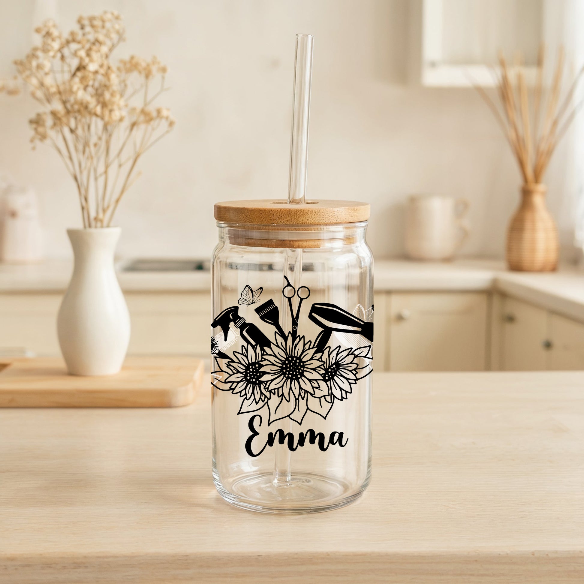 Floral Hair Stylist Tumbler, Personalized Coiffeur Smoothie Cup with Bamboo Lid.